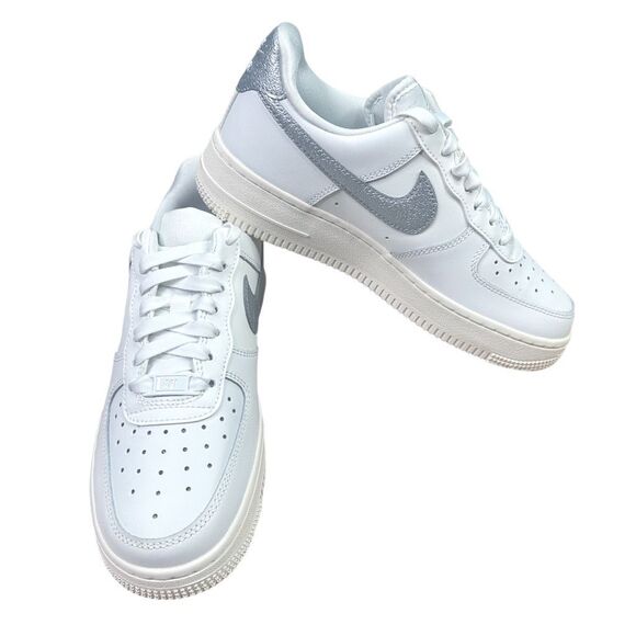 Nike Air Force 1 ‘07 ESS TRND Size 6.5 Women’s Summit White / Metallic Silver - Picture 3 of 14